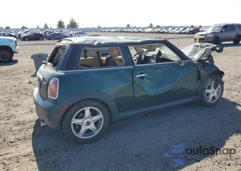 2007 Mini Cooper z USA, uszkodzony, nr VIN WMWMF33587TT52905